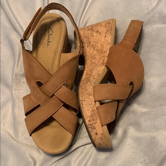 Clarks Tan Wedge Sandals with Cork Heel Giselle beach faux suede braid size 9 - Picture 1 of 6